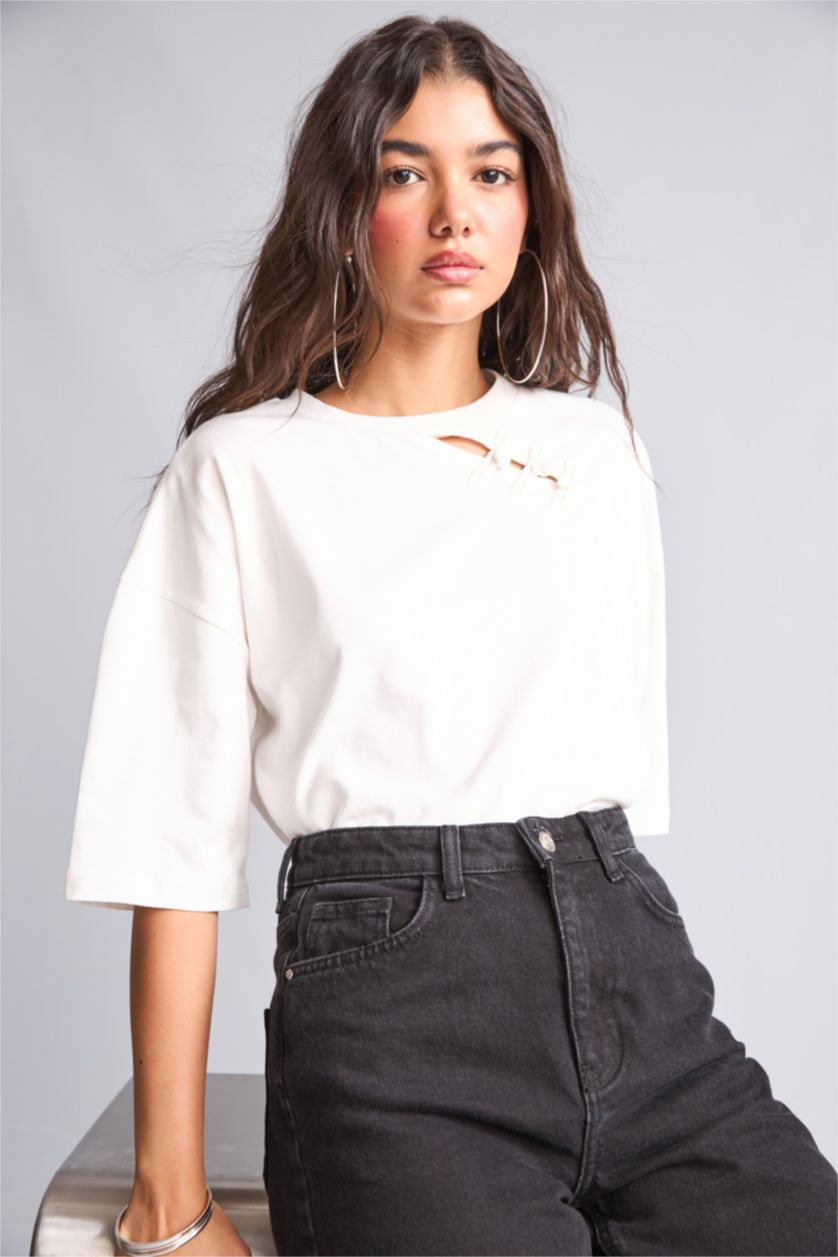 نساء اوف وايت Loose Fit Short Sleeve T-Shirt