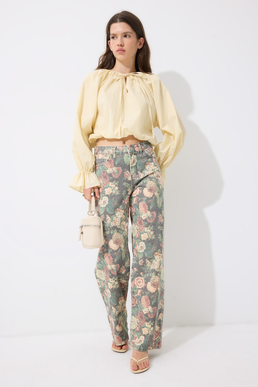 WOMAN Sand Regular Fit Gathered Balloon Sleeve Crop Basic Blouse