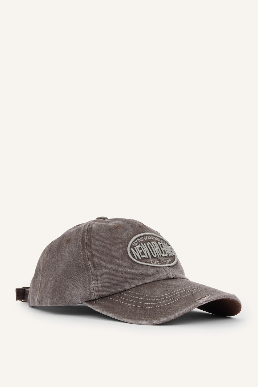 MAN Brown Man Cotton Emblem Detail Cap