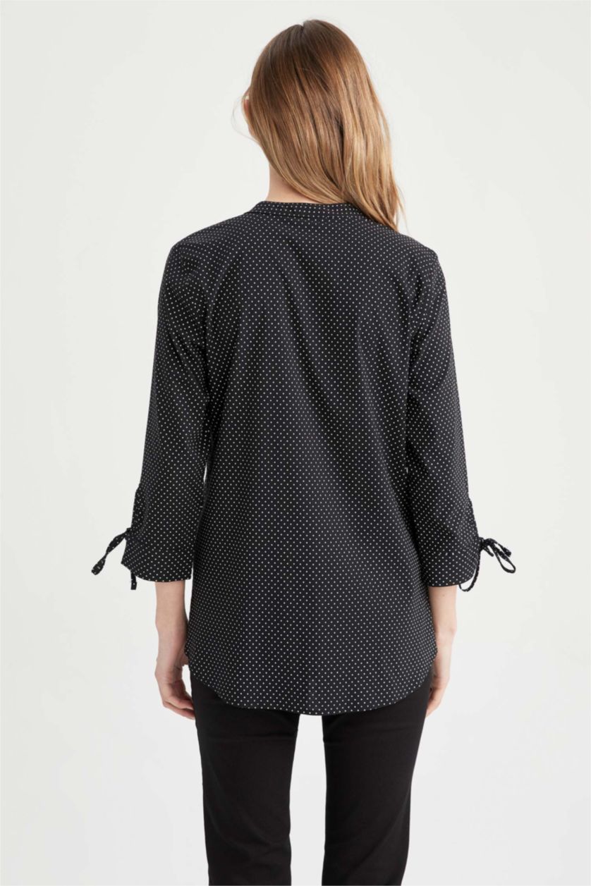 Kadın Siyah Fitted Apaş Yaka Desenli Bengalin Uzun Kollu Gömlek