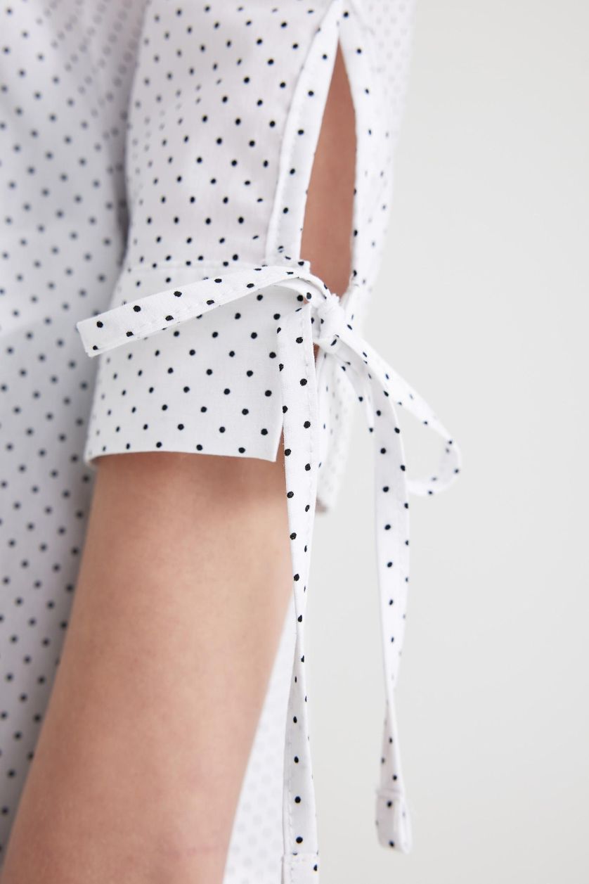 WOMAN White Fitted Open Collar Striped Half Sleeve Shirt