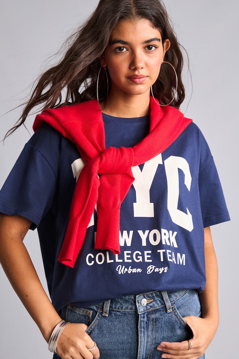 Woman NAVY Oversize Fit Short Sleeve T-Shirt