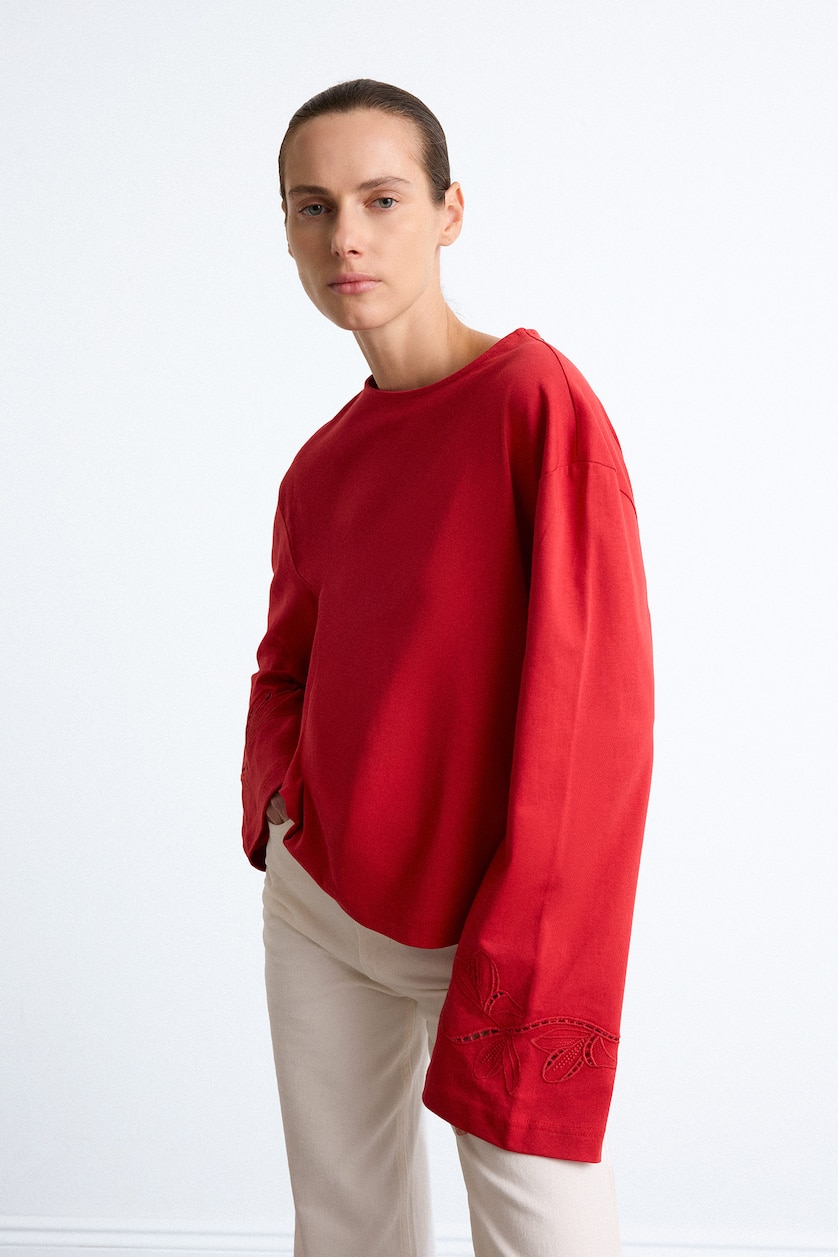 Woman Red Long Sleeve T-Shirt