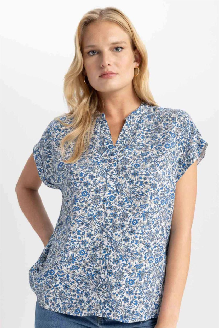 Woman Blue Regular Fit Short Sleeve Shirt