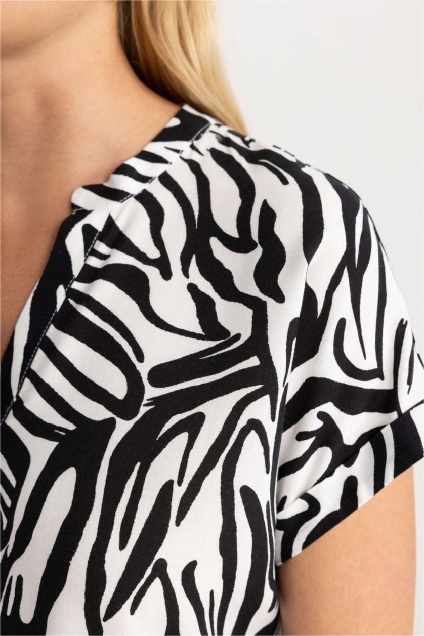 FEMME Écru Regular Fit Short Sleeve Shirt