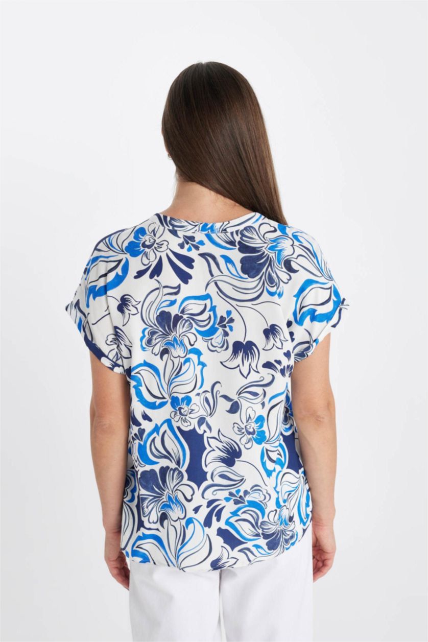 WOMAN NAVY Regular Fit Crew Neck Short Sleeve Shirt