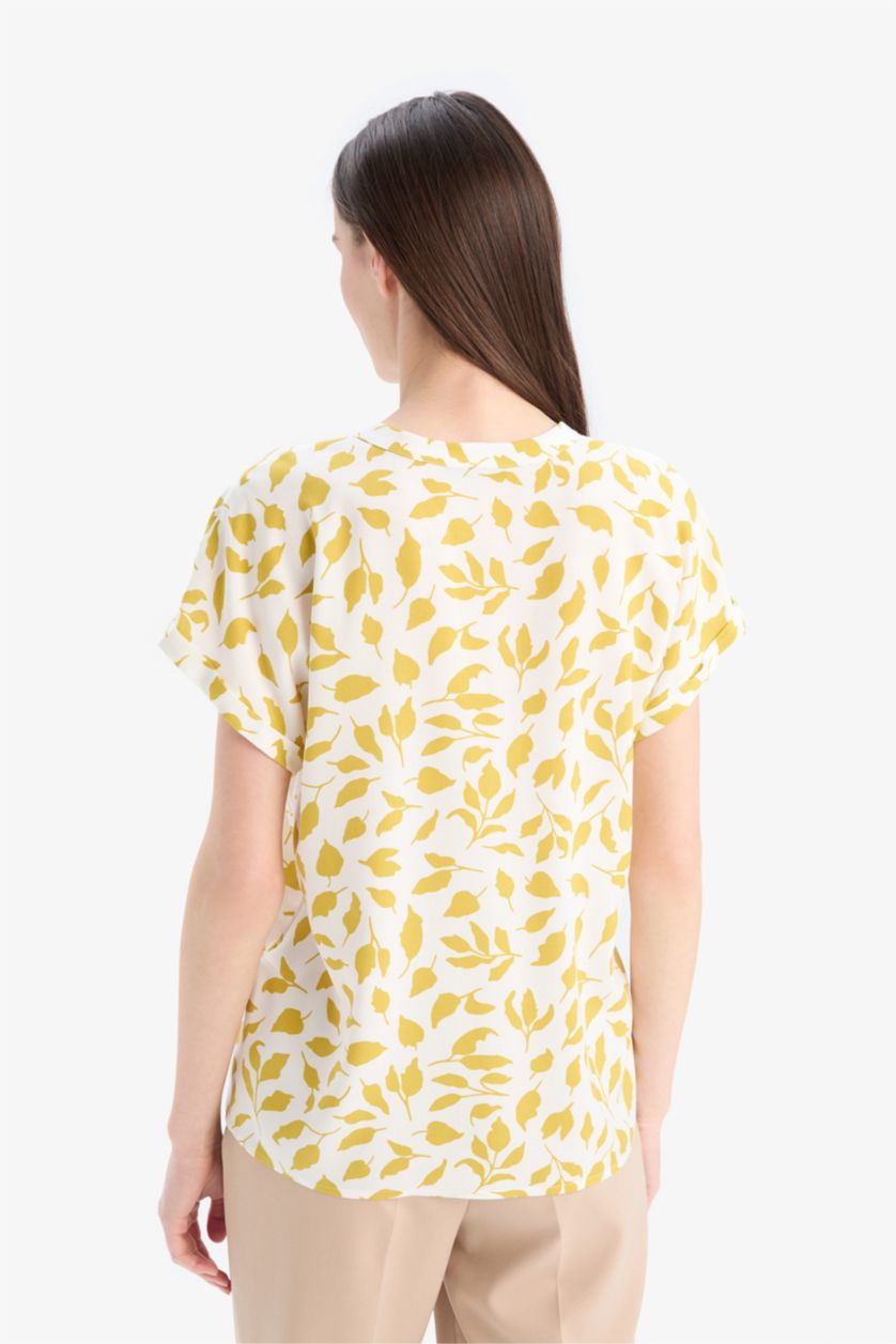 Kadın Yeşil Regular Fit Apaş Yaka Desenli Kısa Kollu Gömlek