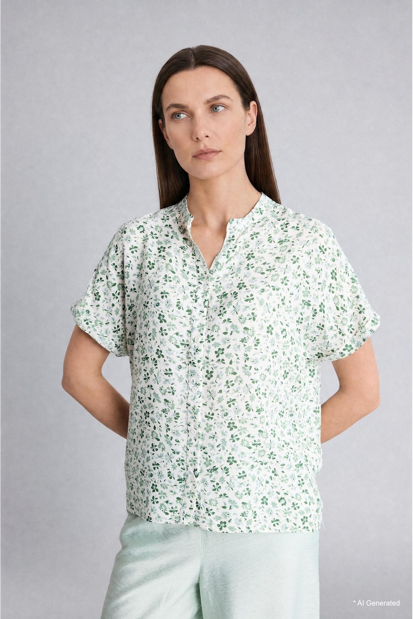 Woman Light Green Regular Fit Crew Neck Short Sleeve Shirt