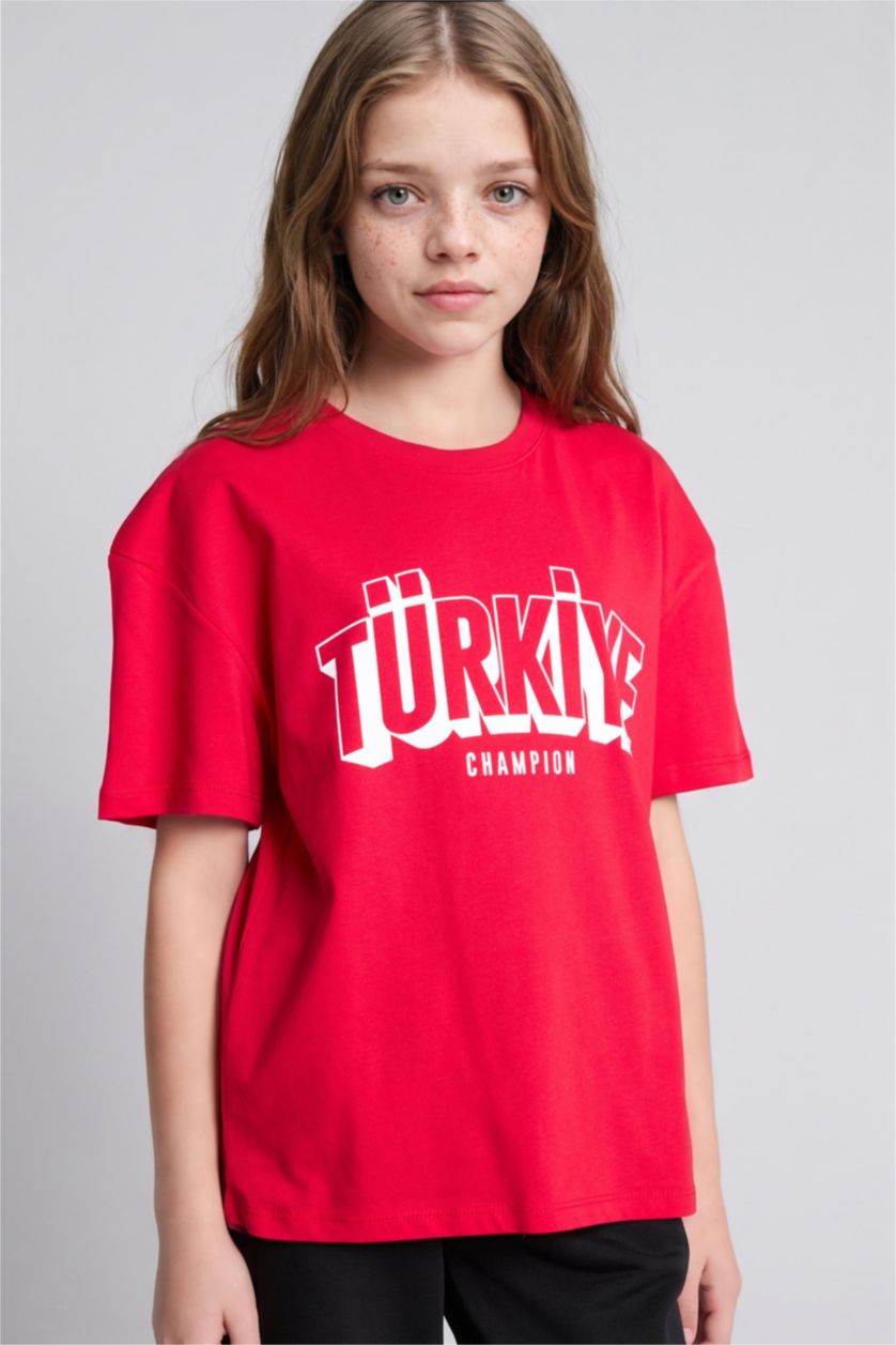 Girls & Teens Red تيشيرت بناتي نص ردن بطبعة شعار