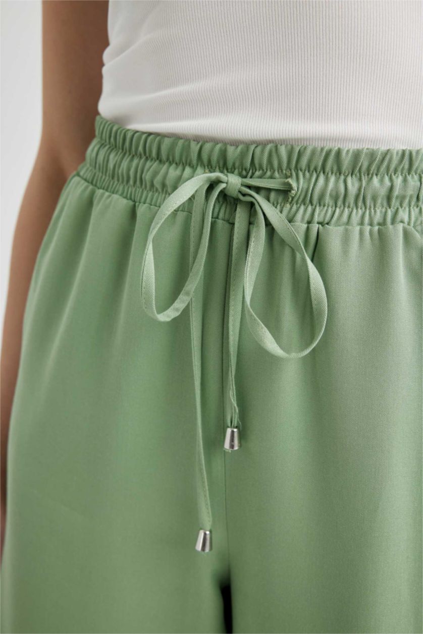 حريمي أخضر فاتح شورت فيسكوز قصير بخصر عالي