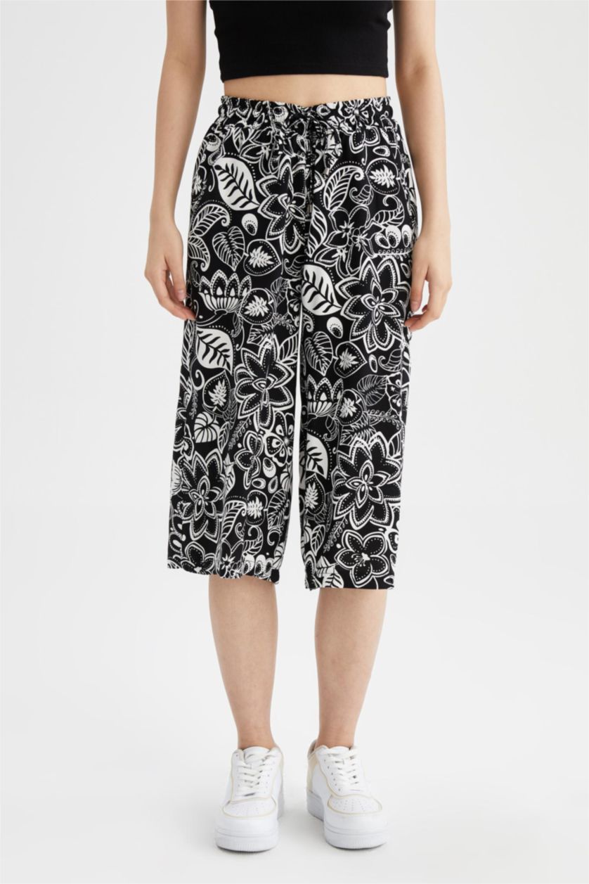 WOMAN Black High Waisted Floral Print Viscose Crop Chinos