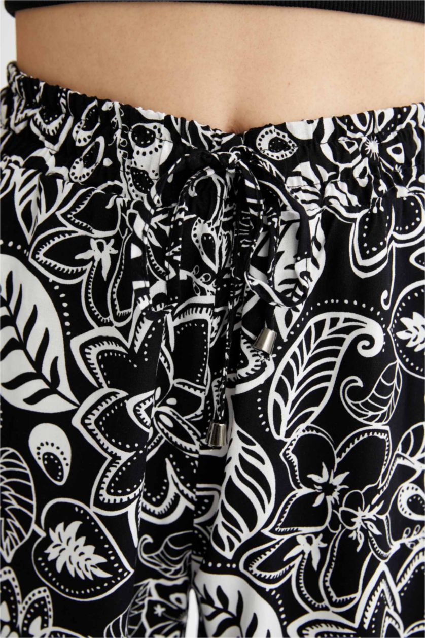 WOMAN Black High Waisted Floral Print Viscose Crop Chinos