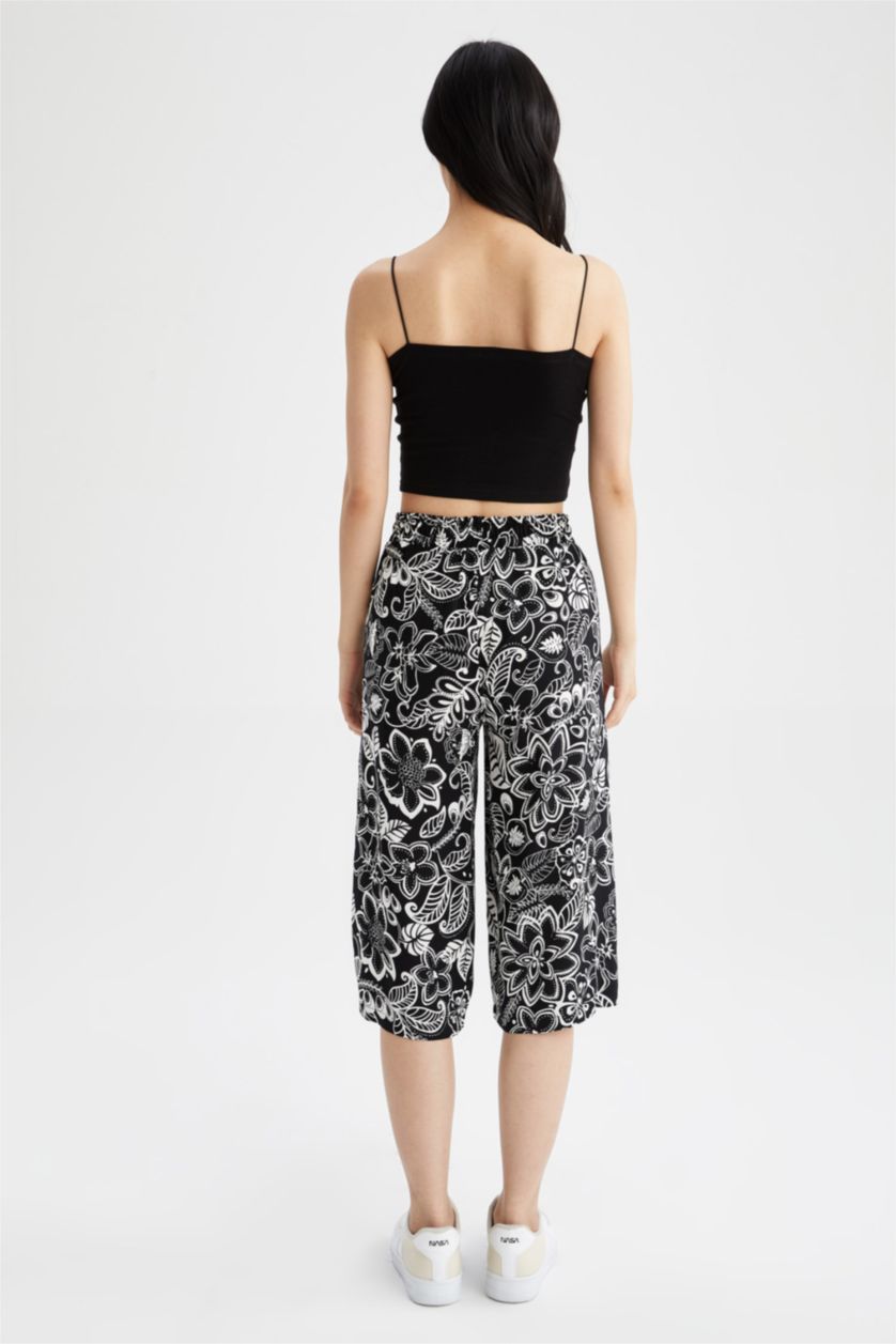 WOMAN Black High Waisted Floral Print Viscose Crop Chinos