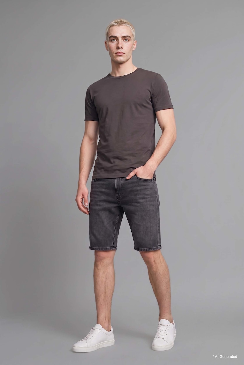رجال أنثرا Regular Fit Denim Bermuda Shorts
