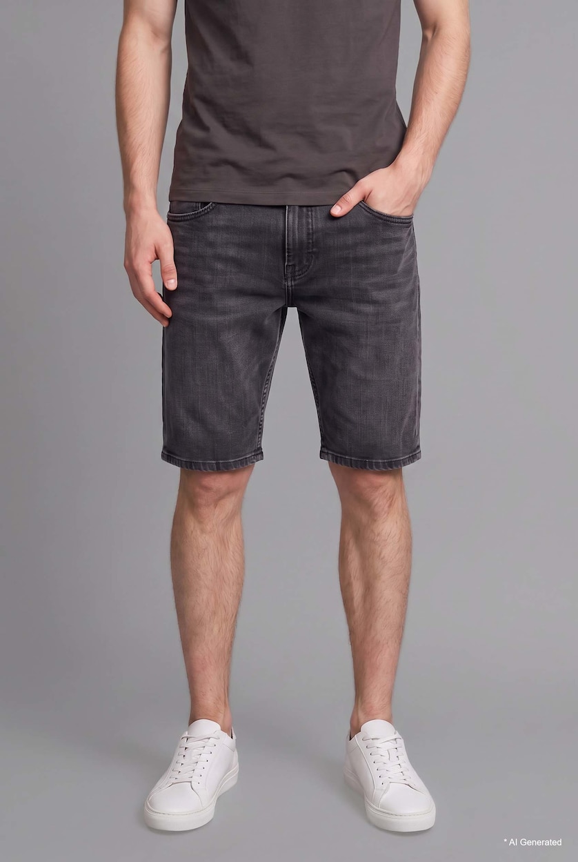رجال أنثرا Regular Fit Denim Bermuda Shorts
