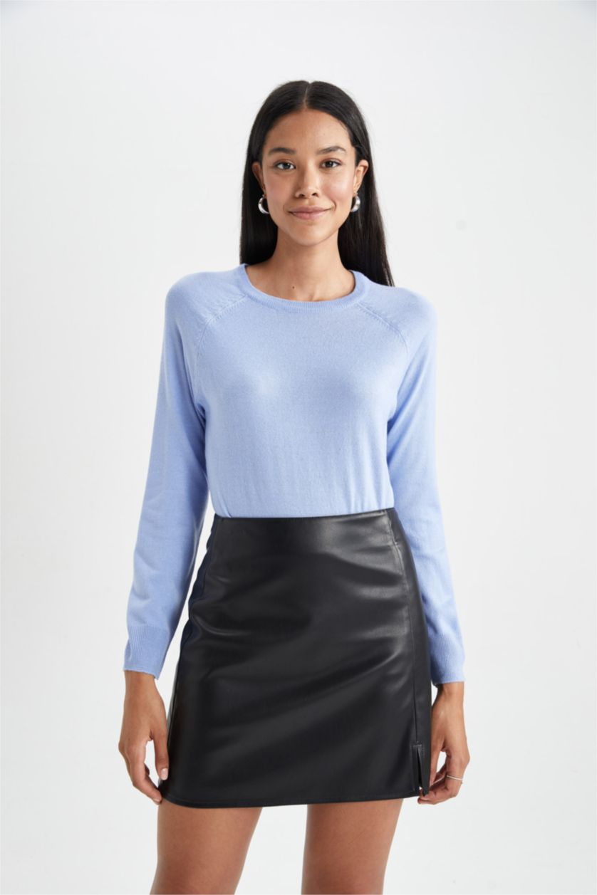 Woman Dark Blue Relax Fit Crew Neck Pullover