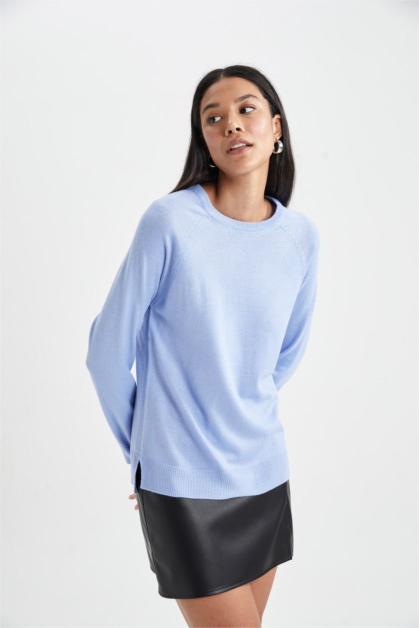 Woman Dark Blue Relax Fit Crew Neck Pullover