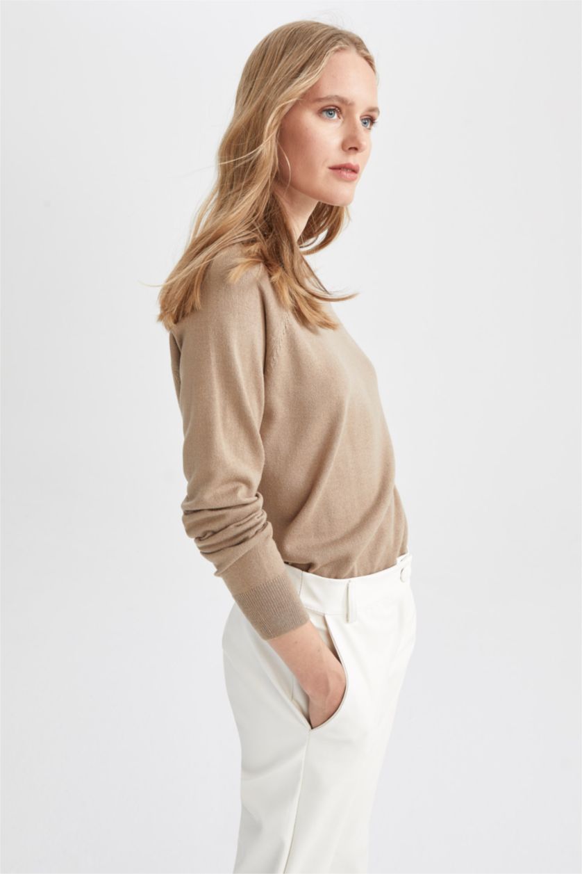 WOMAN Vison Relax Fit Crew Neck Sweater