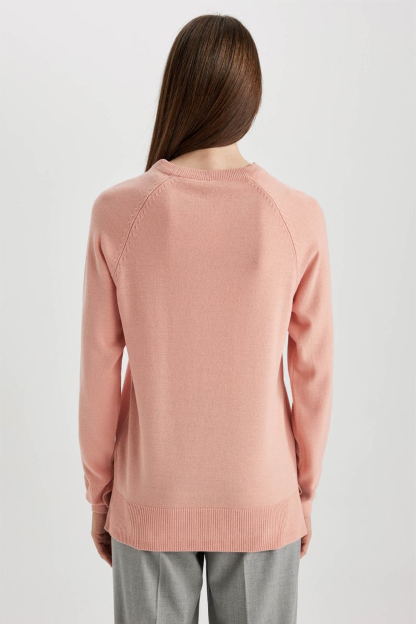 حريمي وردي فاتح بلوفر قصة عادية برقبة مستديرة