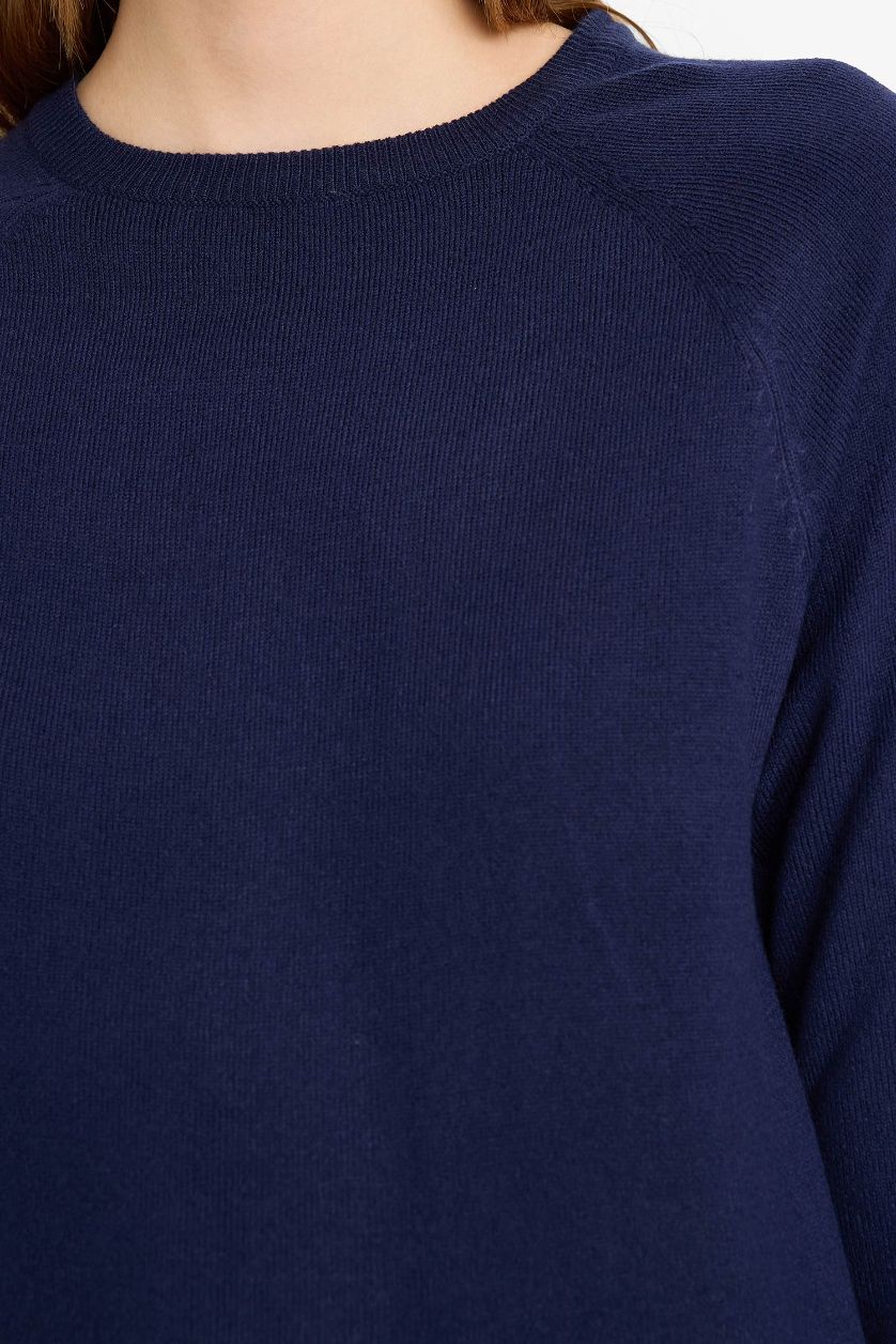 حريمي كحلي بلوفر قصة مريحة برقبة مستديرة