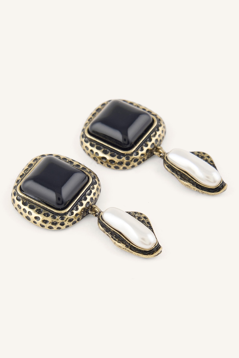 Women Black Earring
