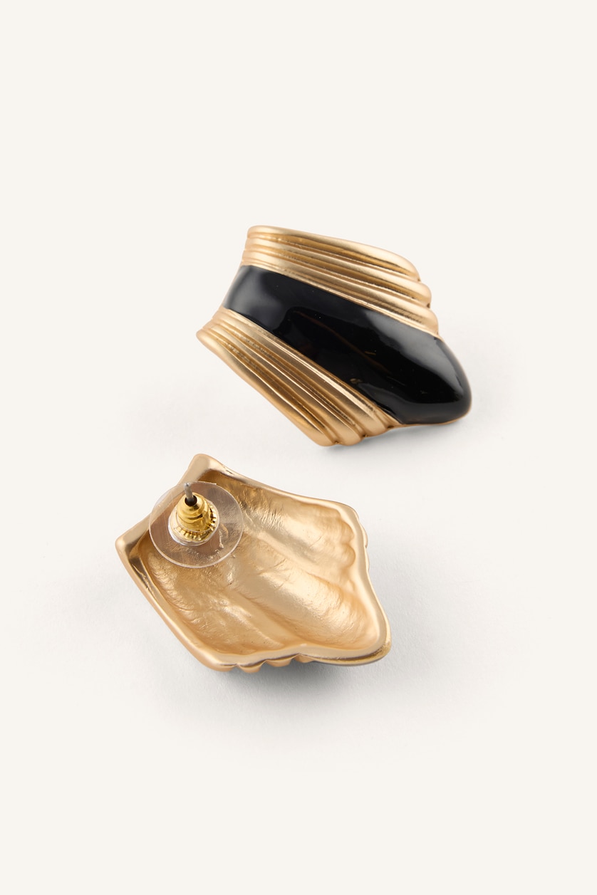 Women Black Earring