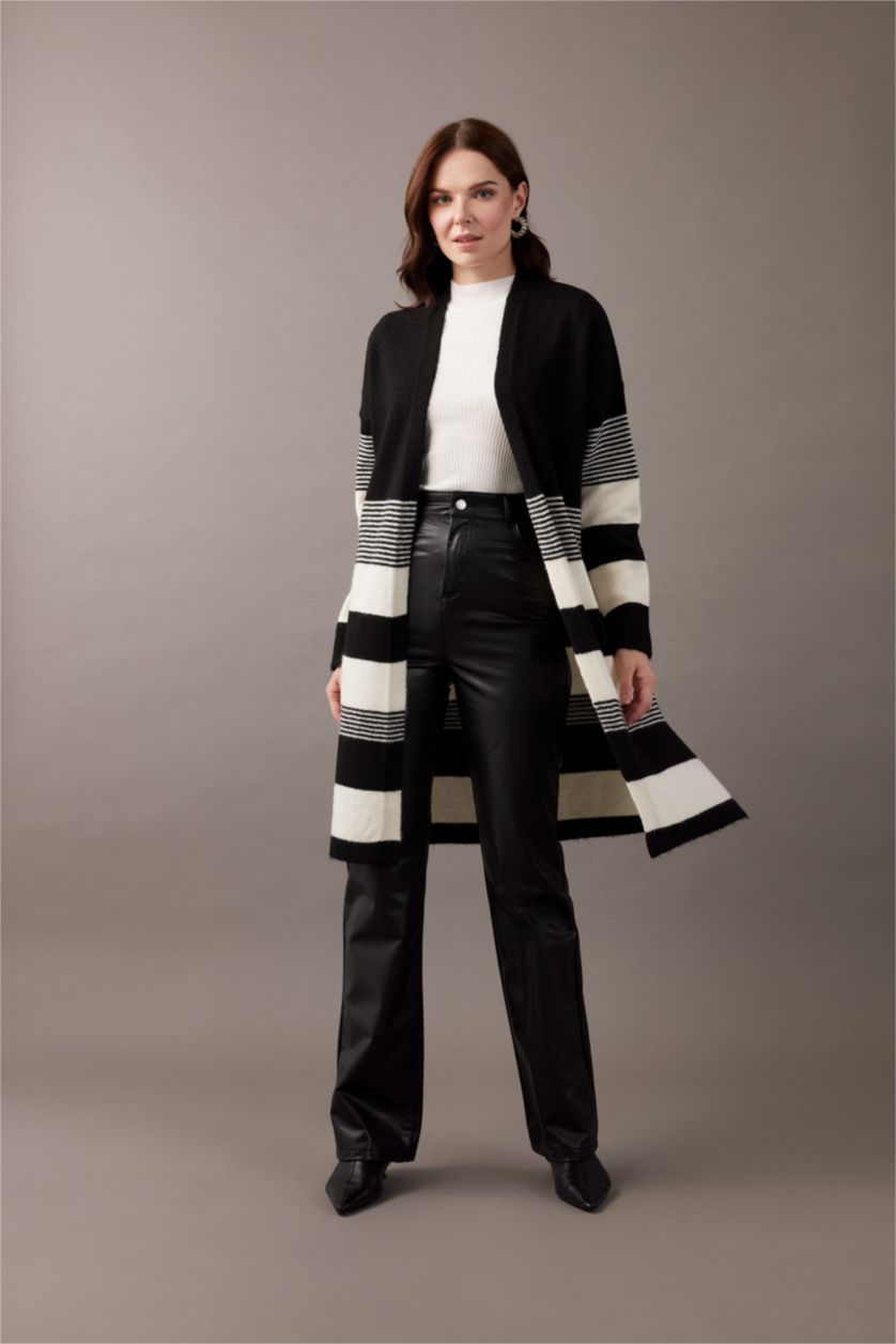 نساء أسود كارديجان قصة عادية بياقة V