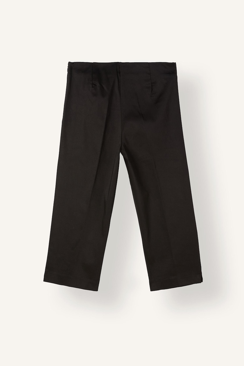 WOMAN Black Regular Waist Slim Fit Capri Trousers