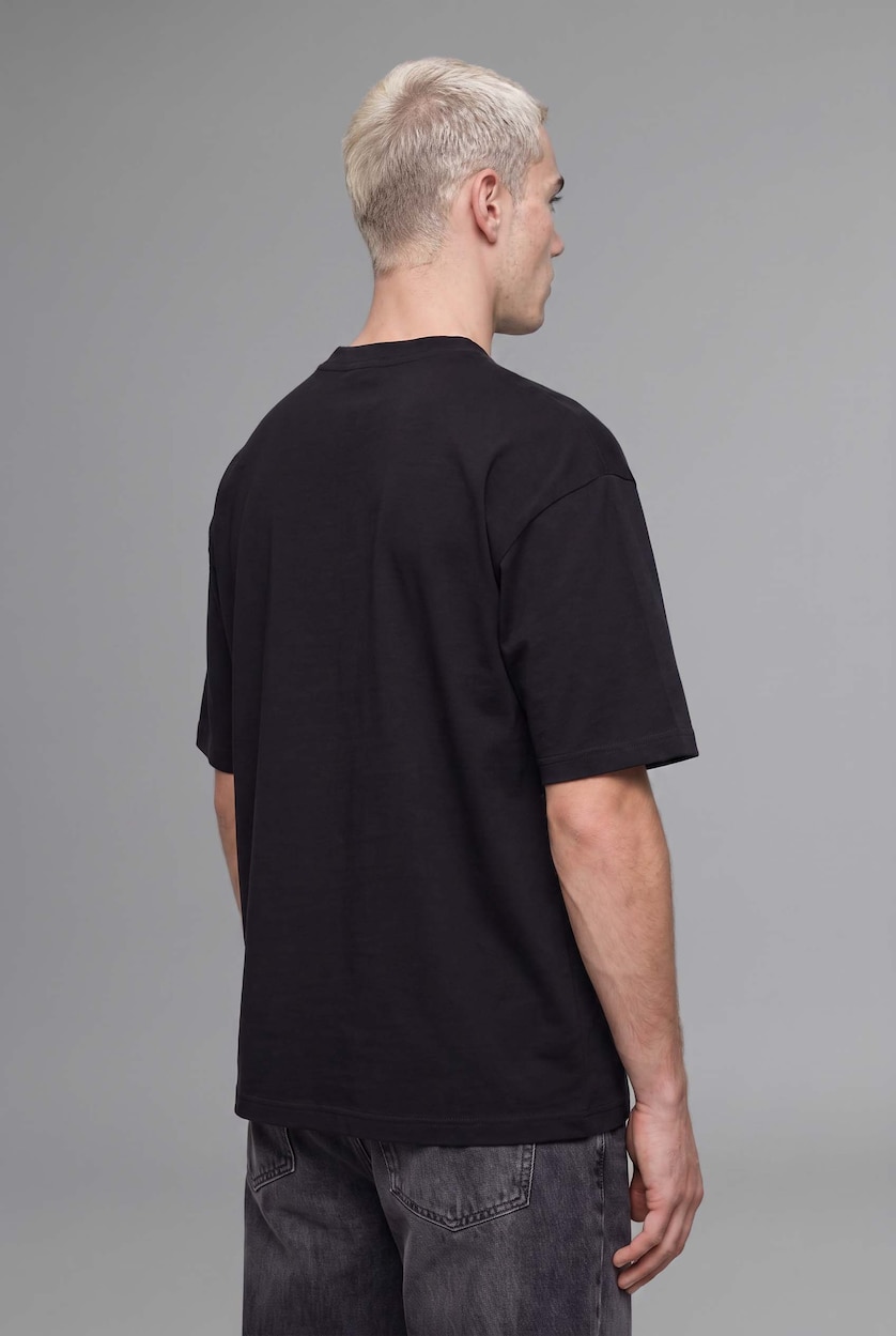 Men Black Loose Fit Short Sleeve T-Shirt