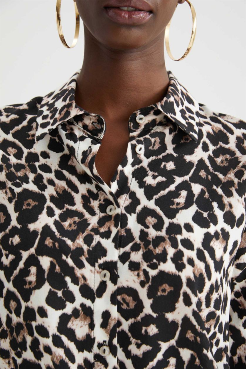 نساء بيج قميص بأكمام طويلة وياقة القميص بقصة عادية