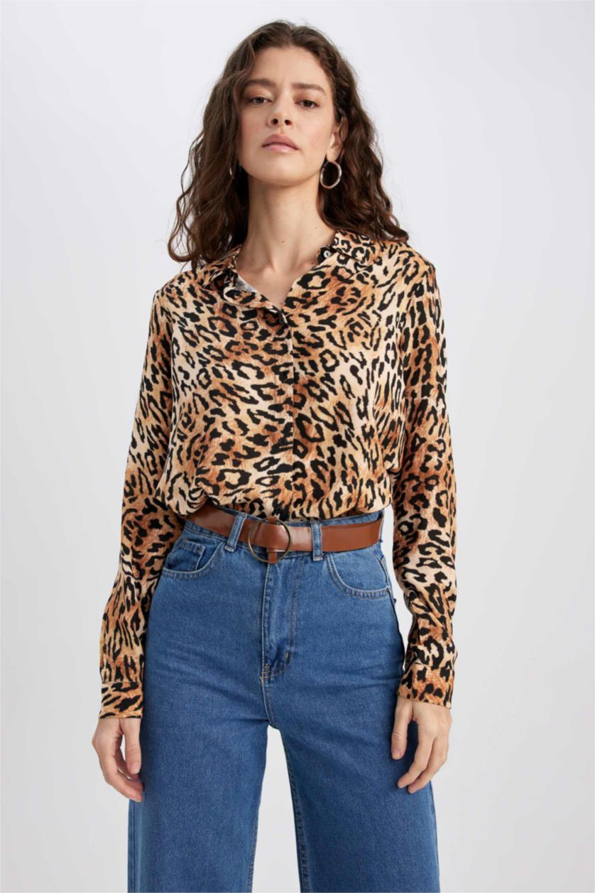 نساء بني فاتح قميص ردن طويل وقصة عادية وياخة قميص