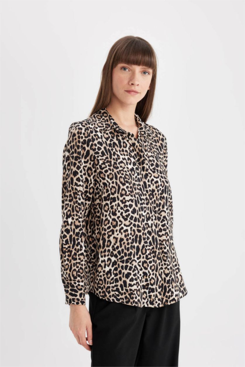 Kadın Bej Regular Fit Leopar Desenli Uzun Kollu Gömlek