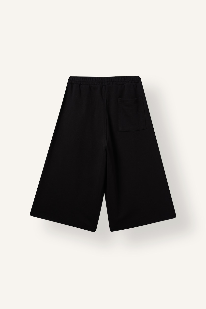 Kadın Siyah Loose Fit Kesik Paça Bermuda Şort