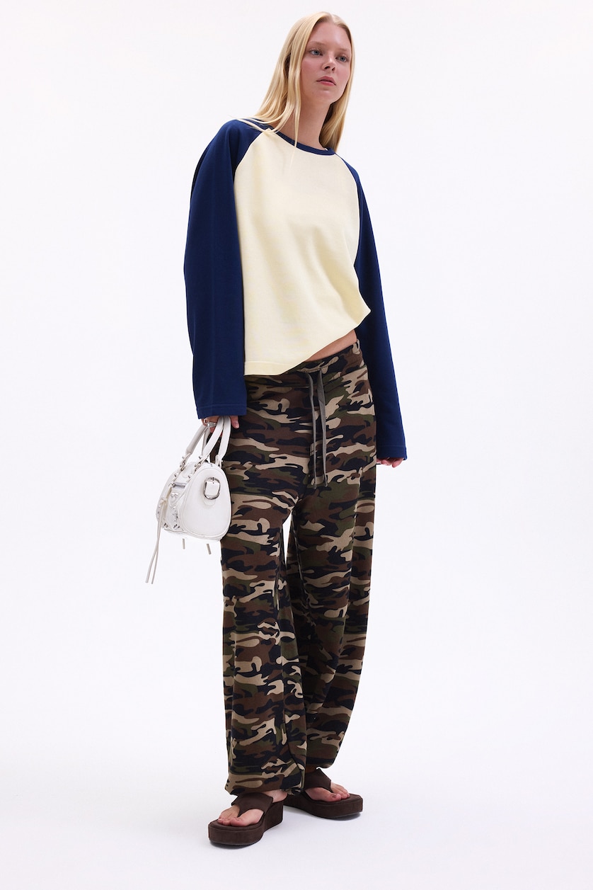 Women Black Loose Fit Trousers