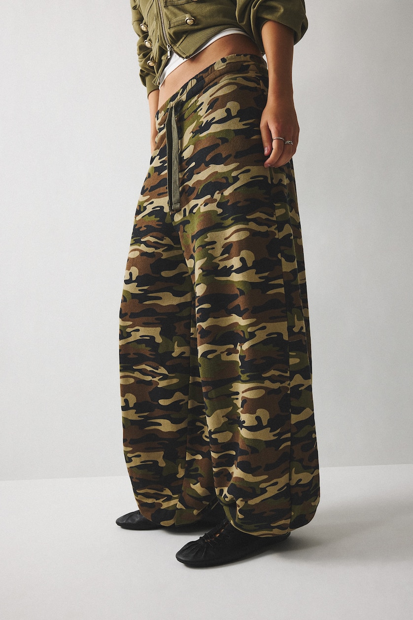Women Black Loose Fit Trousers