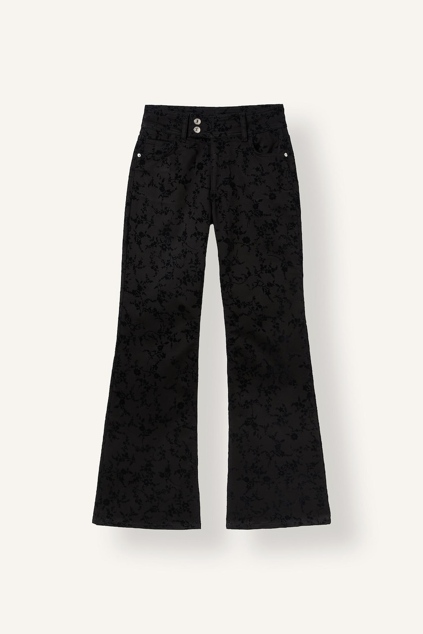 Kadın Siyah Jakarlı Flare Fit Cepli Pantolon