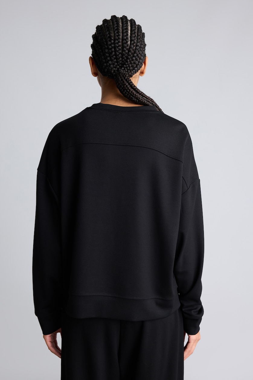 Woman Black Oversize Fit Scuba Fabric Sweatshirt