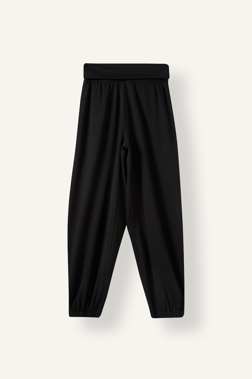 Women Black Balloon Fit Trousers