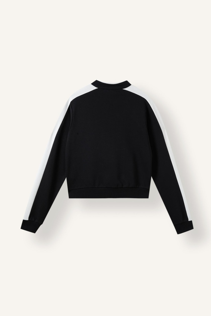 Kadın Siyah Kontrast Asimetrik Düğmeli Sweatshirt