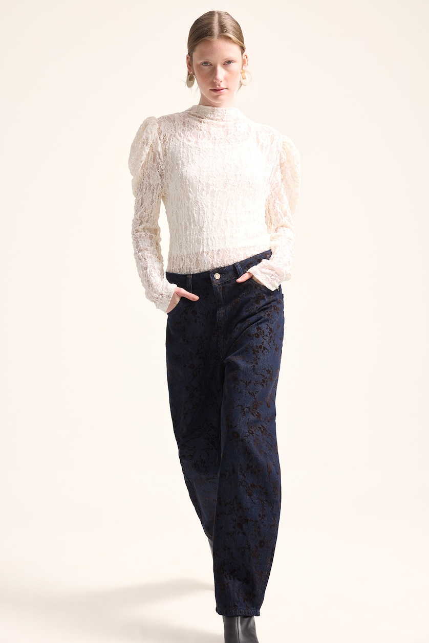 حريمي بيج فاتح Slim Fit Mock Neck Lace Top