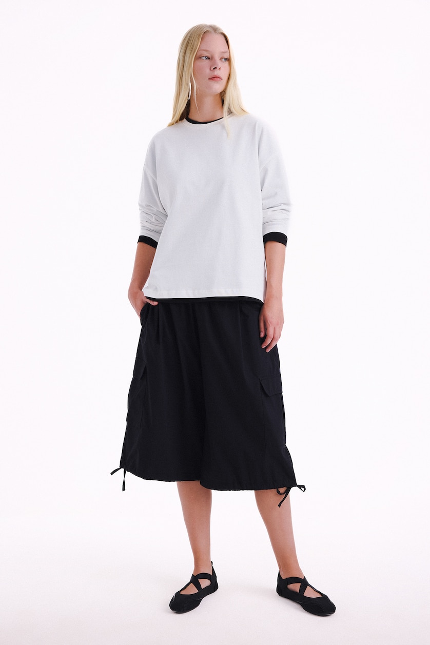WOMAN Black Elastic Waist Cargo Bermuda Shorts