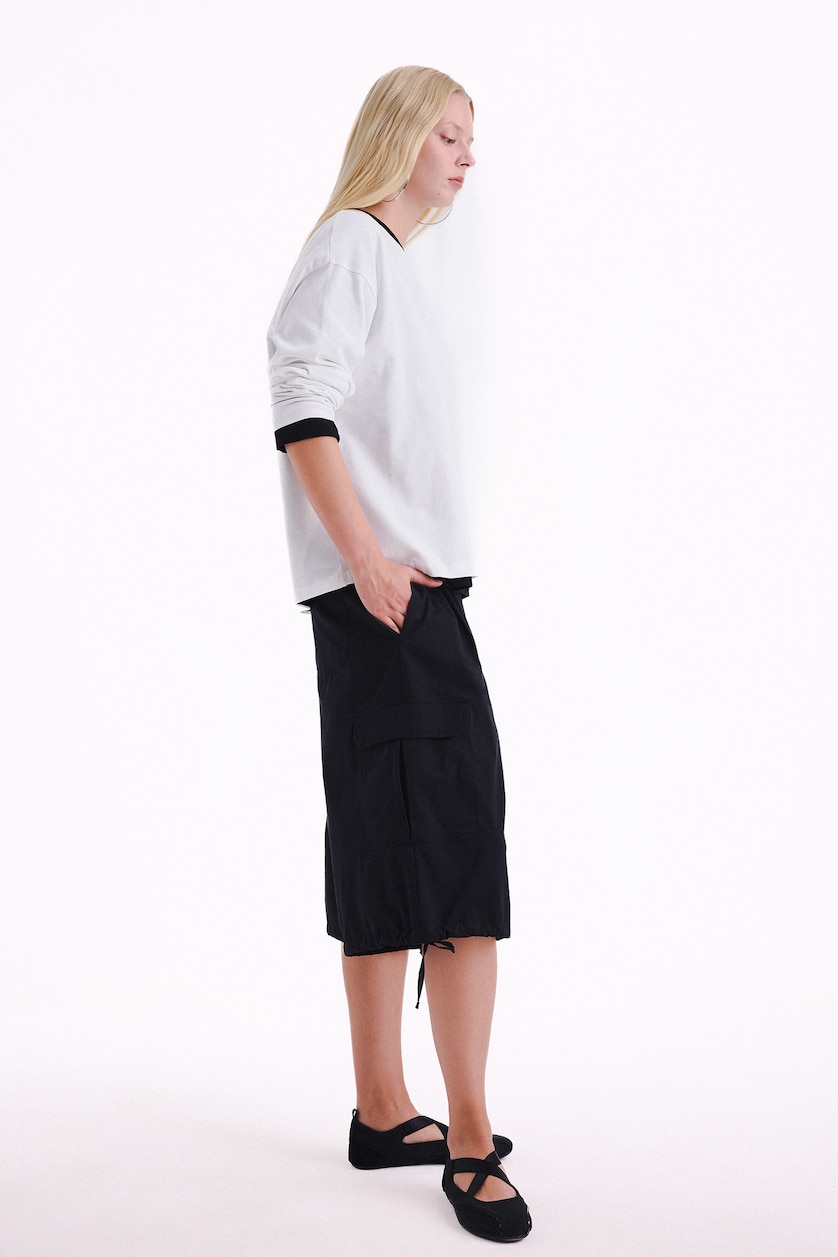 WOMAN Black Elastic Waist Cargo Bermuda Shorts