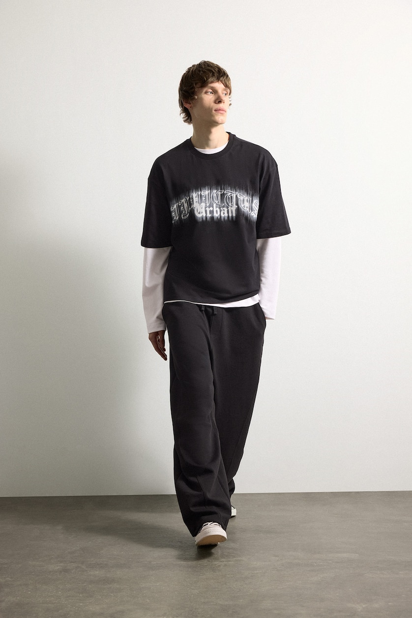 Men Black Elastic Band Balloon Fit Trousers