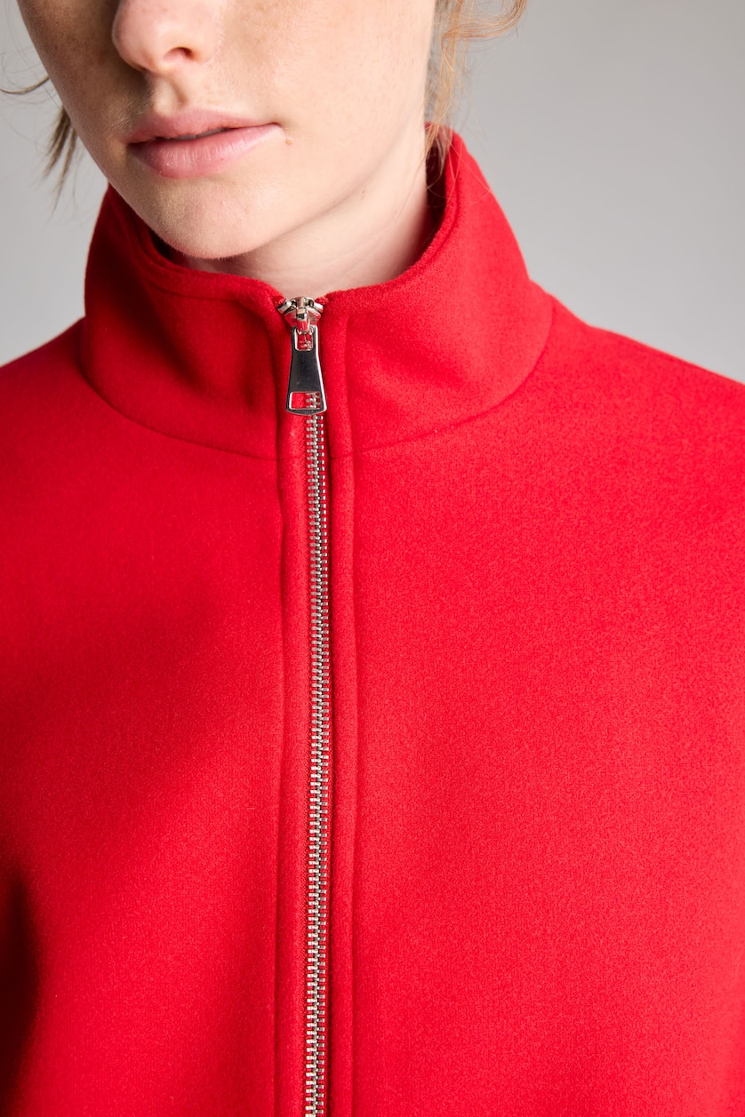 Women Red Zipper Cachet