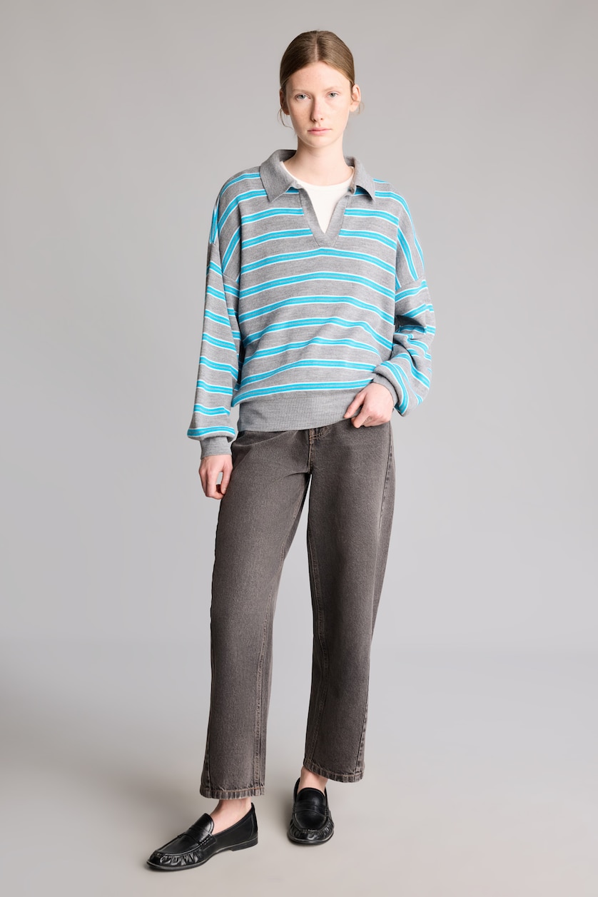 Kadın Açık Gri Relaxed Fit Polo Yaka Çizgili Kazak