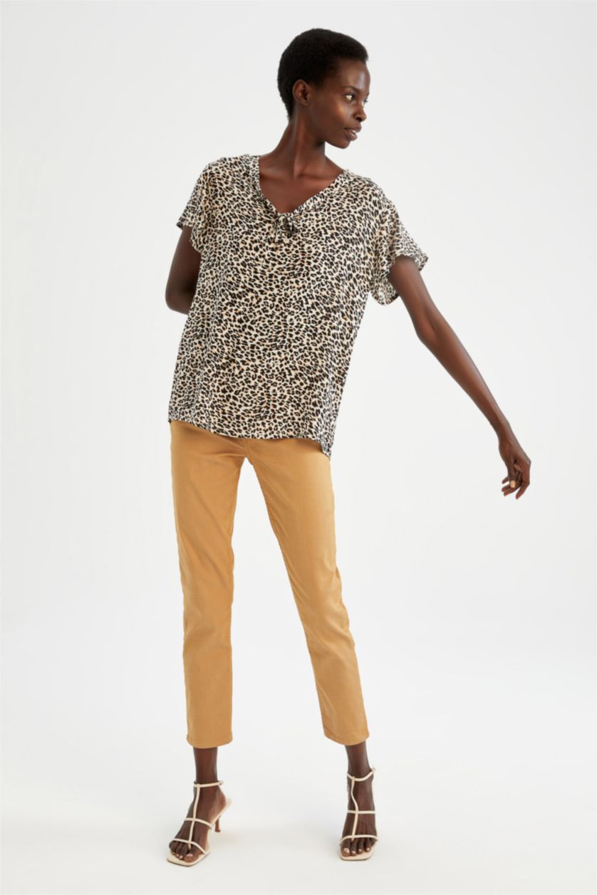 FEMME Beige Blouse à manches courtes Coupe Régulière Col En V