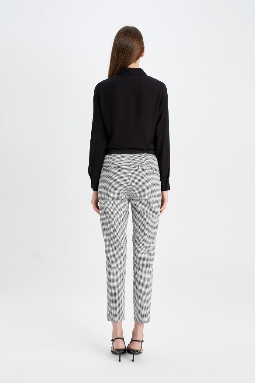 Kadın Siyah Sigaret Saten Kumaş Pantolon Desenli Normal Bel Beli Lastikli Düz Paça