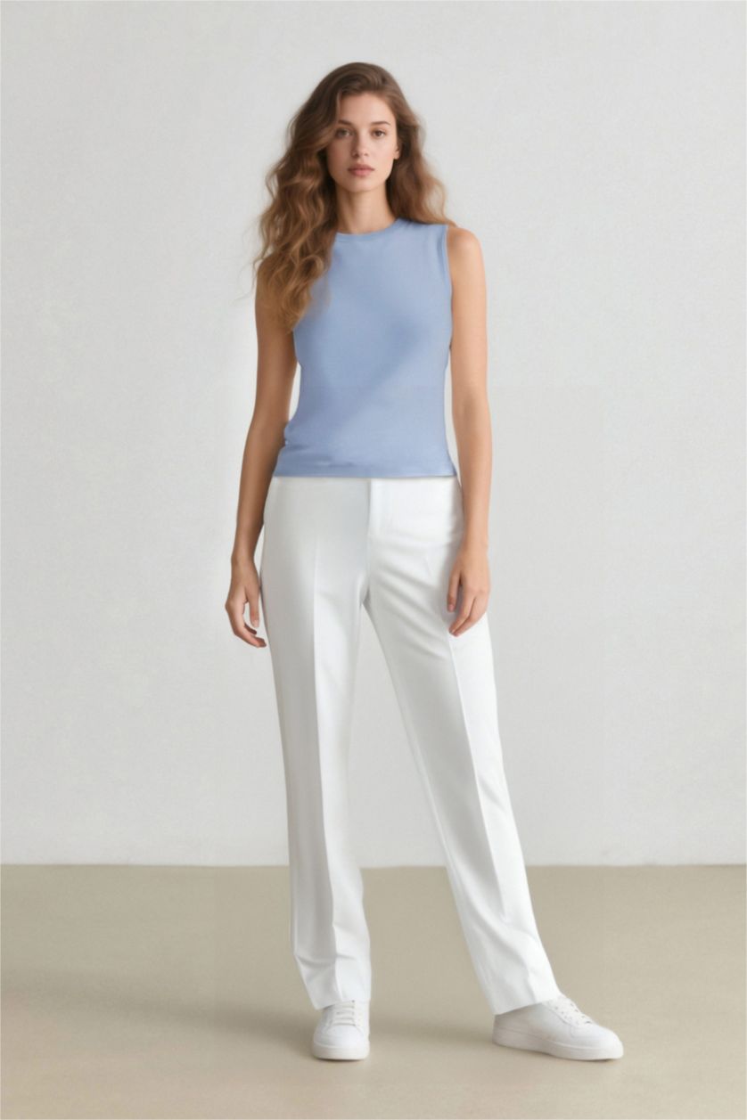WOMAN White Normal Waist Cigarette Fit Trousers