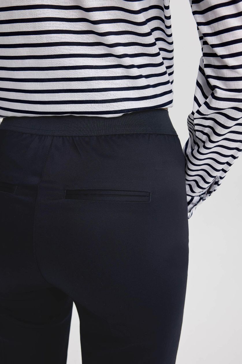 WOMAN NAVY Valentina Sigaret Normal Waist Satin Trousers