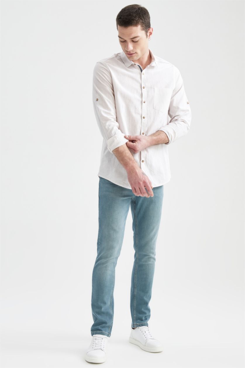 رجال بيج قميص بأكمام طويلة منقوش بقصة ضيقة